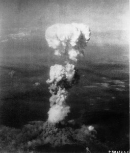 800px-Atomic_cloud_over_Hiroshima